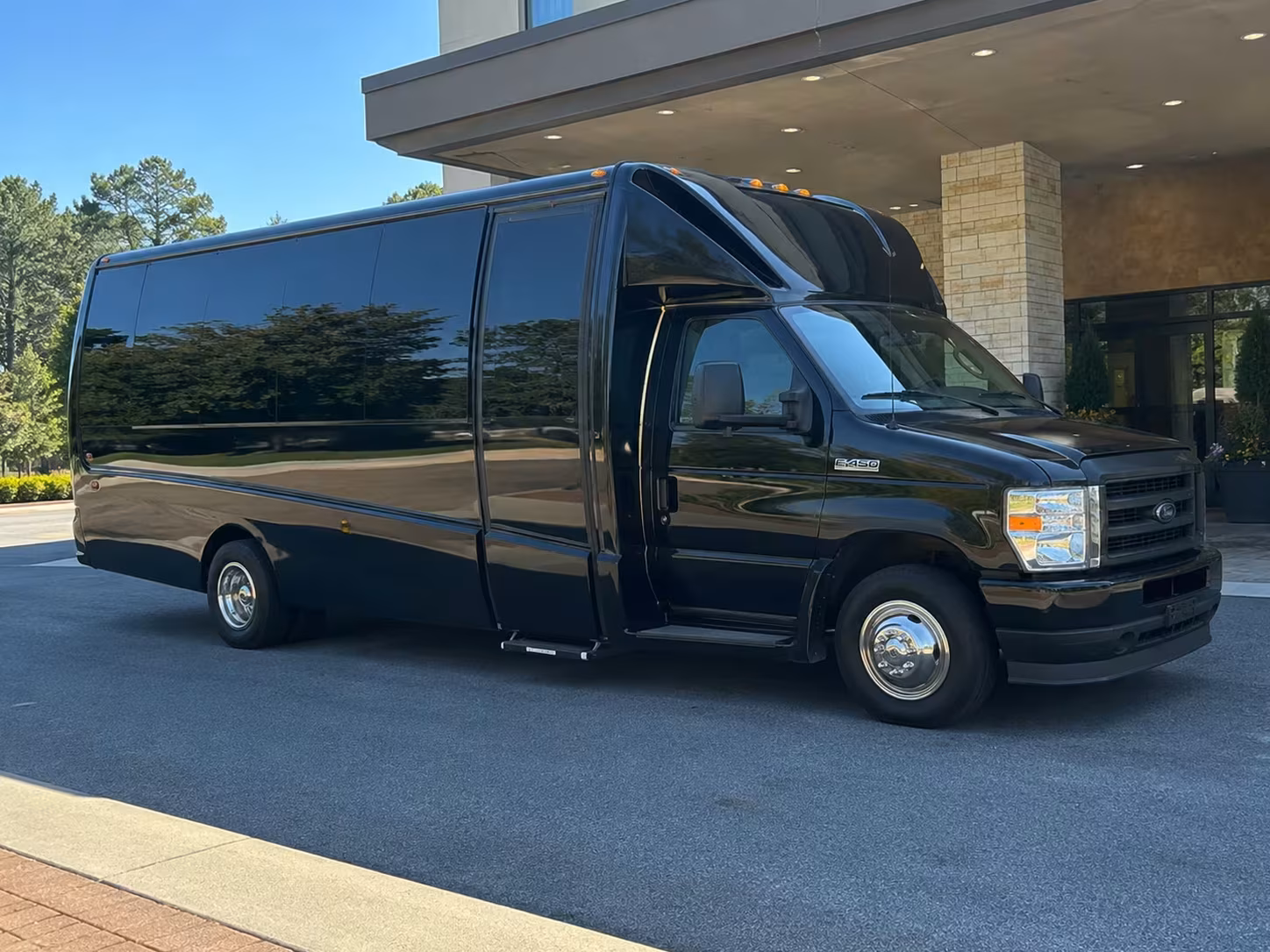 15 passenger minibus